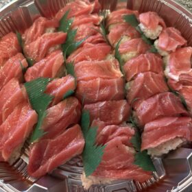 魚問屋「ととや」さんの中トロにぎり 30貫セット