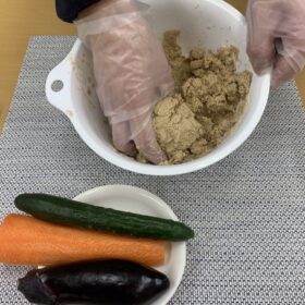 【新プログラムのご案内】京都の老舗「大安」ぬか漬けづくり体験教室 - バーベキューコート339で受講可能に！