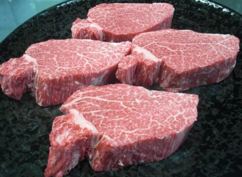 石川県・能登牛プレミアムヒレステーキ（個体識別番号付）